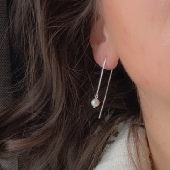 Pearl Silver Threader Earrings Sterling and Freshwater Pearls - Picture 5 of 11